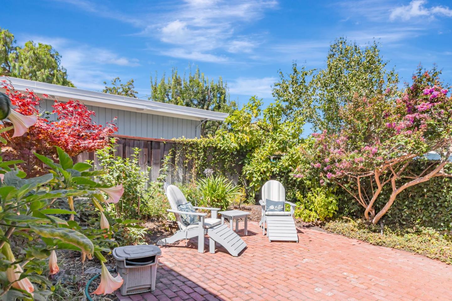 Detail Gallery Image 3 of 43 For 315 Anna Ave, Mountain View,  CA 94043 - 4 Beds | 2 Baths