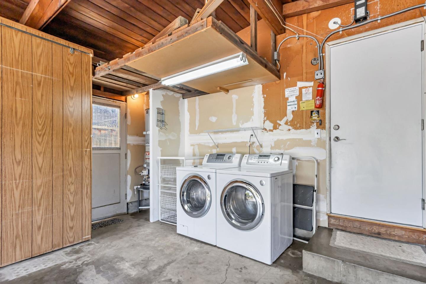 Detail Gallery Image 33 of 43 For 315 Anna Ave, Mountain View,  CA 94043 - 4 Beds | 2 Baths