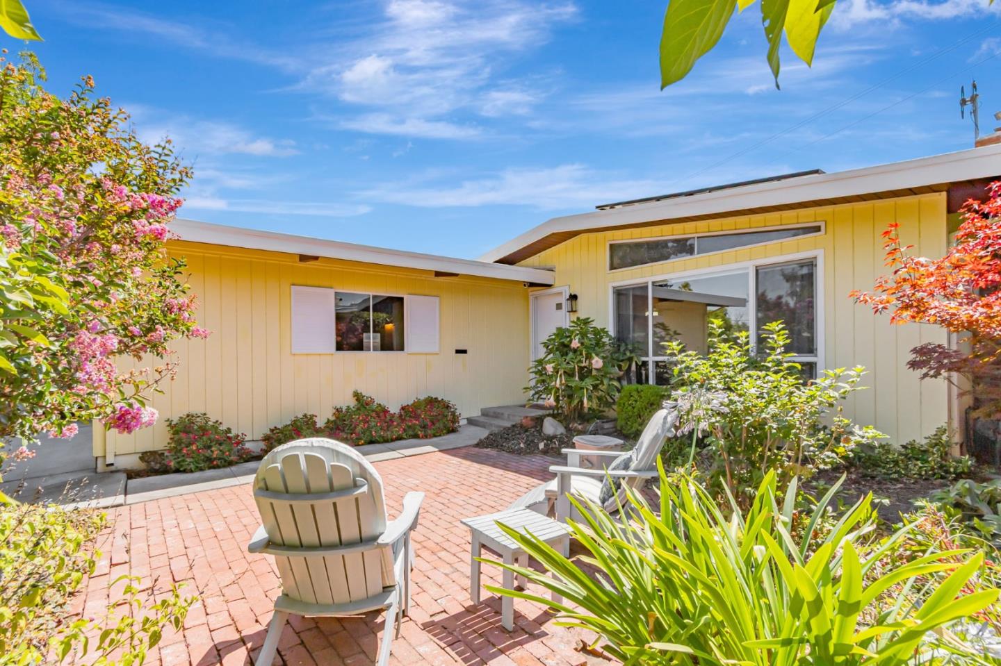 Detail Gallery Image 4 of 43 For 315 Anna Ave, Mountain View,  CA 94043 - 4 Beds | 2 Baths
