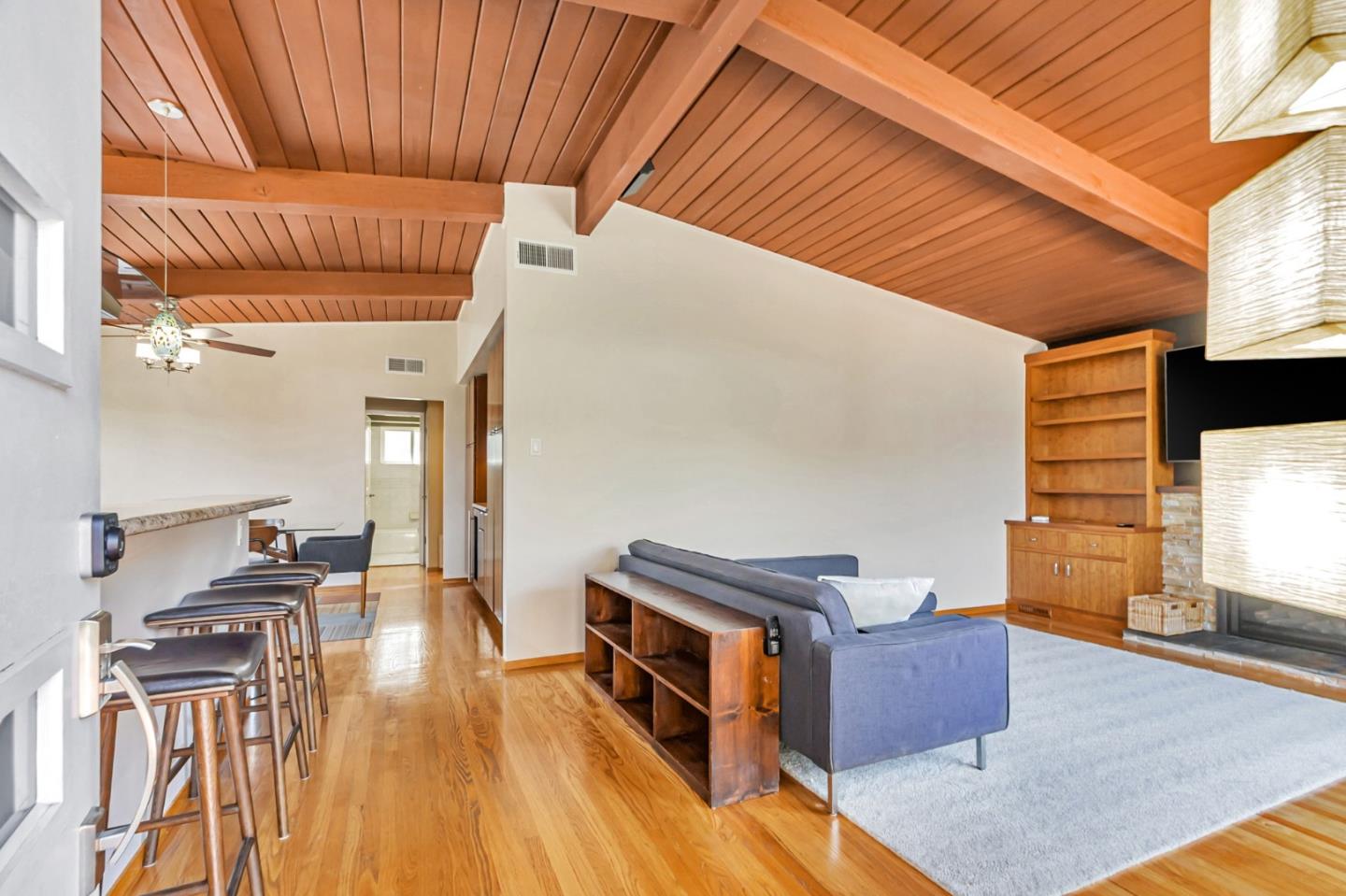 Detail Gallery Image 5 of 43 For 315 Anna Ave, Mountain View,  CA 94043 - 4 Beds | 2 Baths