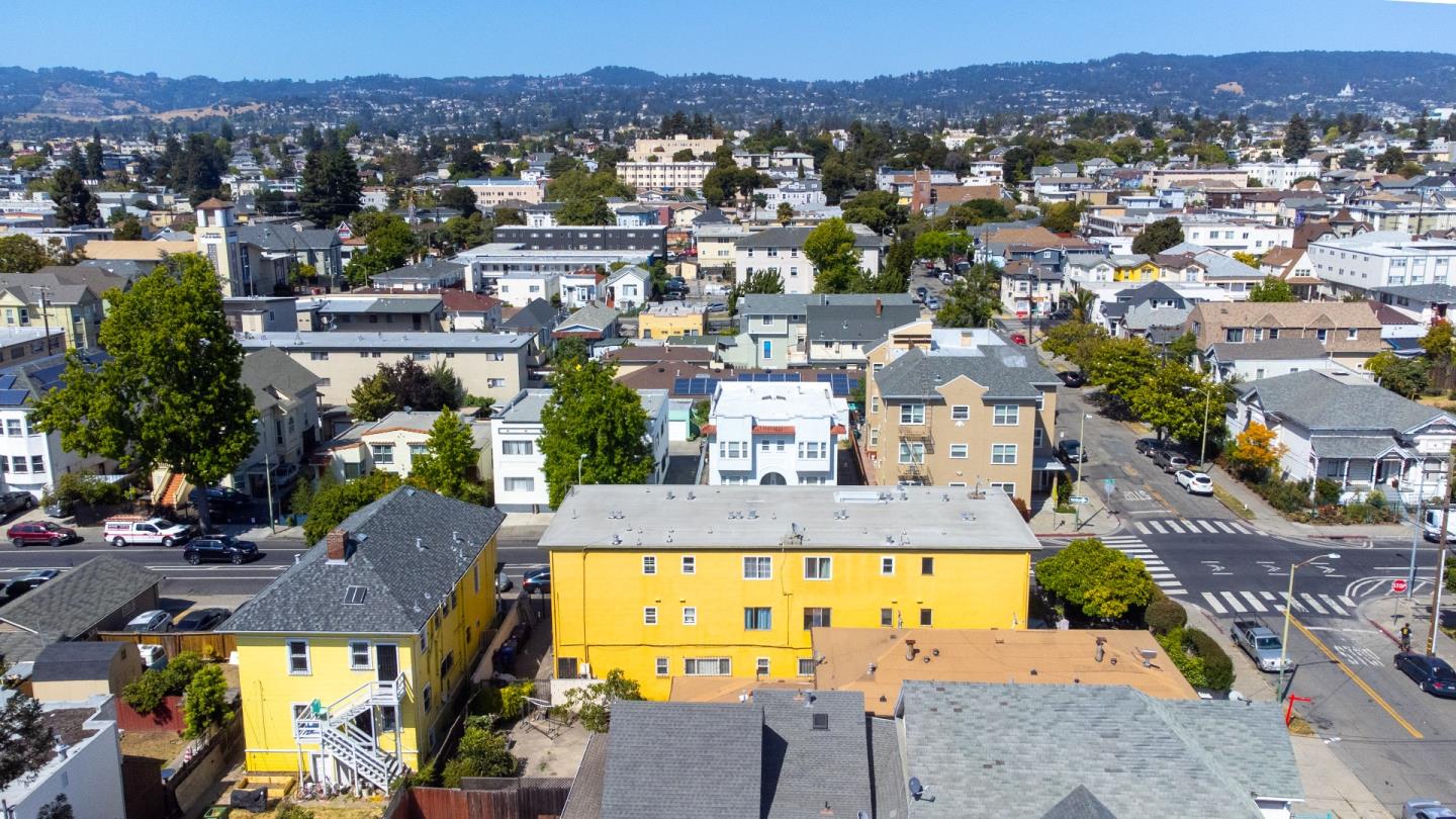 Detail Gallery Image 10 of 12 For 635 E 15th St, Oakland,  CA 94606 - – Beds | – Baths