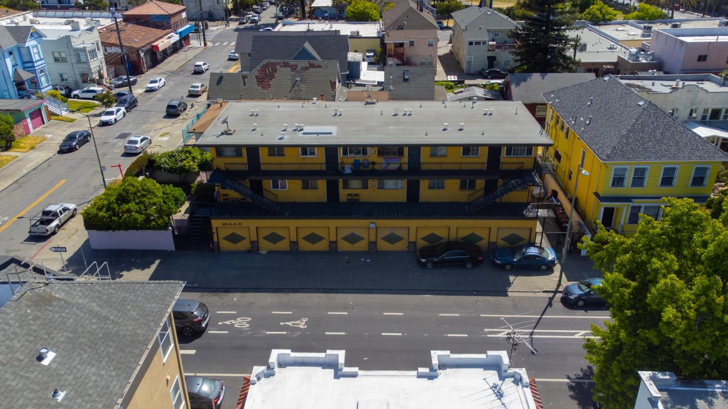 Detail Gallery Image 2 of 12 For 635 E 15th St, Oakland,  CA 94606 - – Beds | – Baths