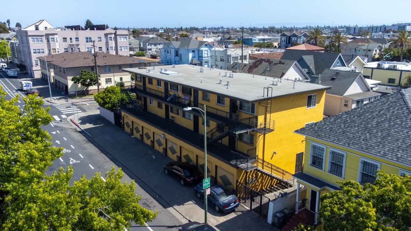 Detail Gallery Image 6 of 12 For 635 E 15th St, Oakland,  CA 94606 - – Beds | – Baths