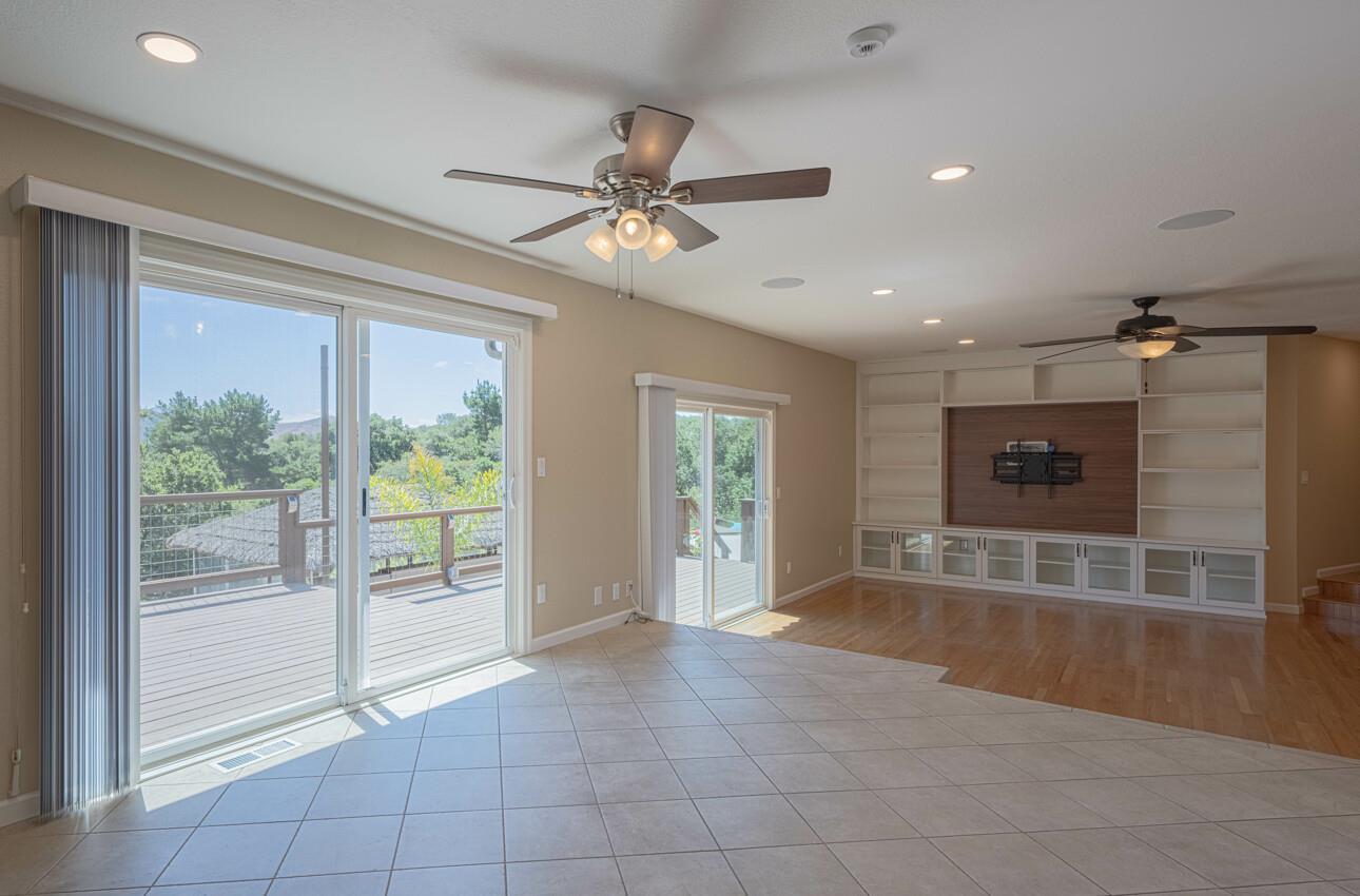 Detail Gallery Image 11 of 60 For 19608 Brentwood Ct, Salinas,  CA 93907 - 3 Beds | 2/1 Baths