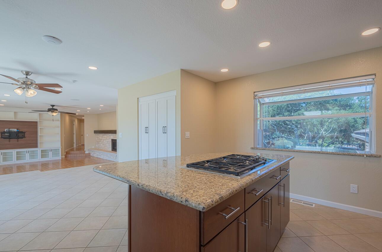 Detail Gallery Image 17 of 60 For 19608 Brentwood Ct, Salinas,  CA 93907 - 3 Beds | 2/1 Baths