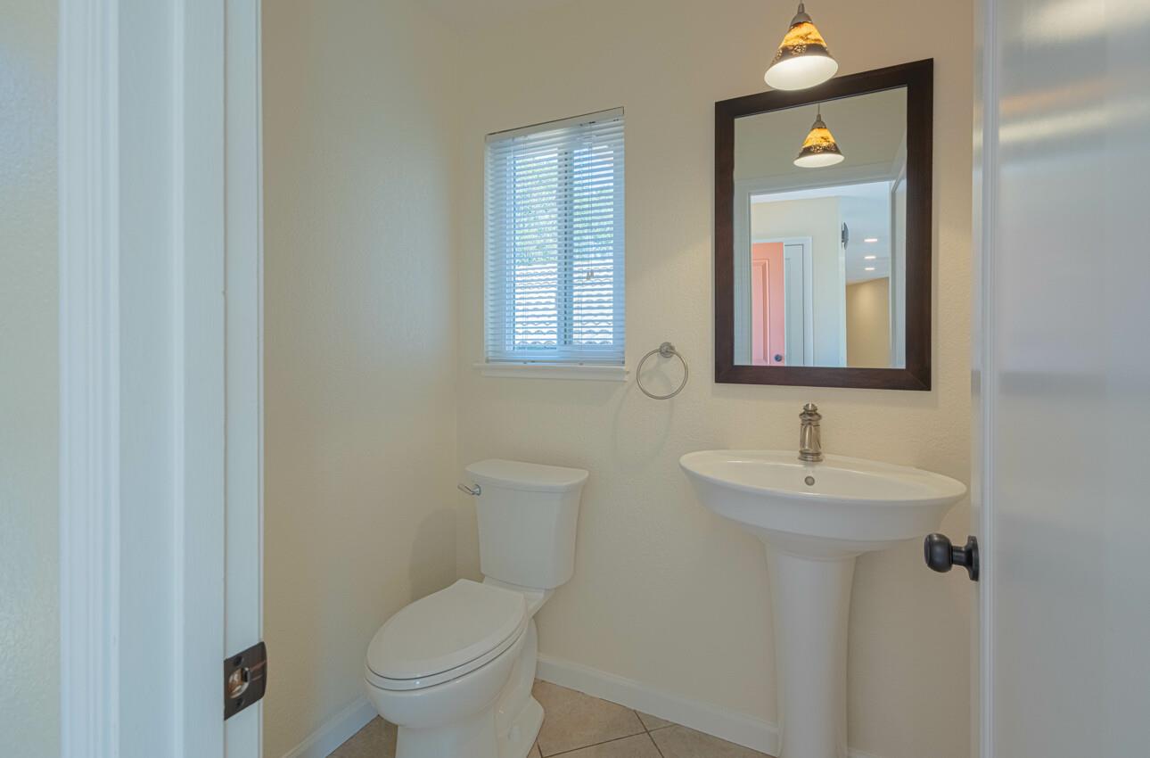 Detail Gallery Image 40 of 60 For 19608 Brentwood Ct, Salinas,  CA 93907 - 3 Beds | 2/1 Baths