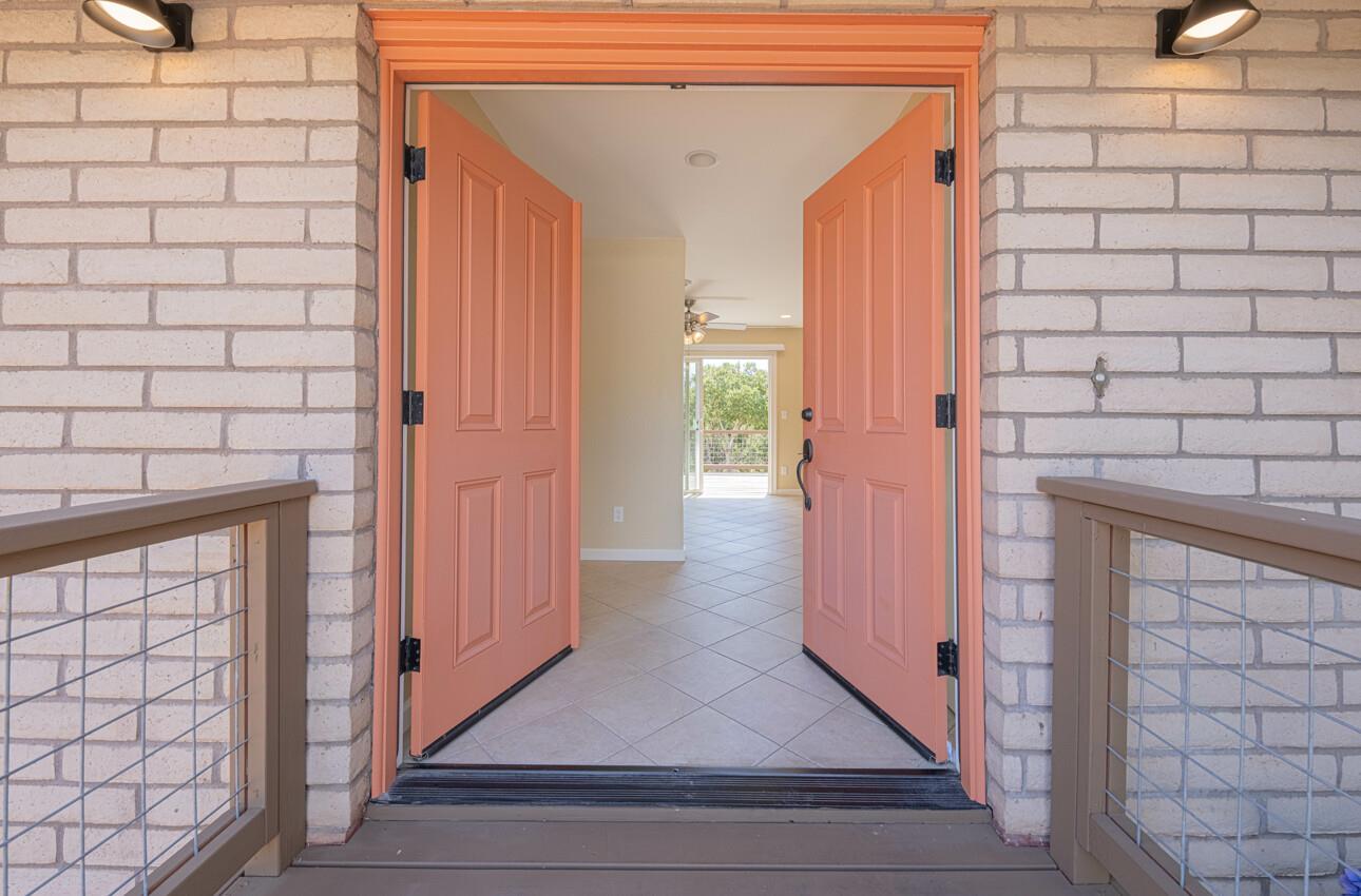 Detail Gallery Image 5 of 60 For 19608 Brentwood Ct, Salinas,  CA 93907 - 3 Beds | 2/1 Baths