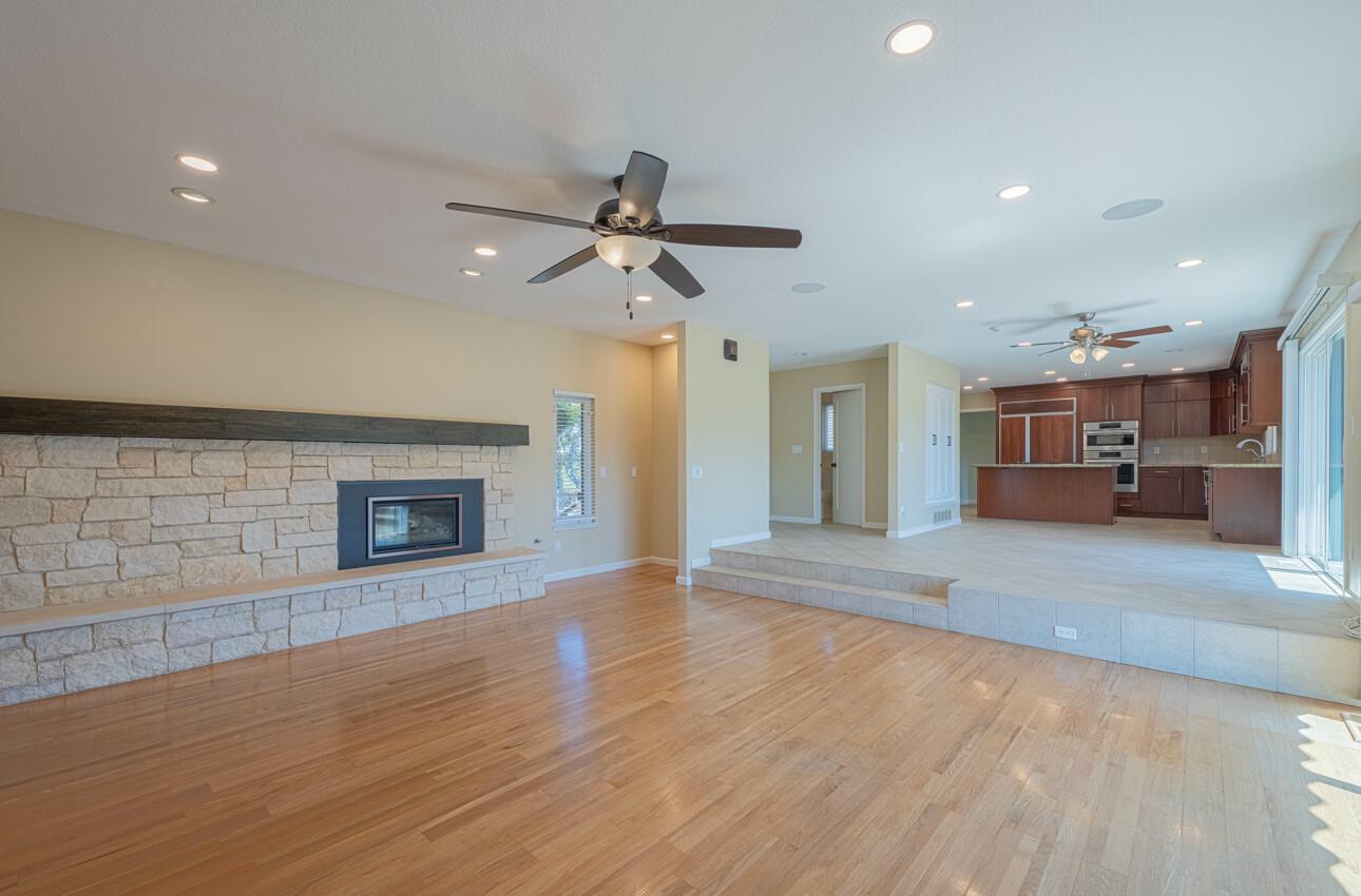 Detail Gallery Image 7 of 60 For 19608 Brentwood Ct, Salinas,  CA 93907 - 3 Beds | 2/1 Baths