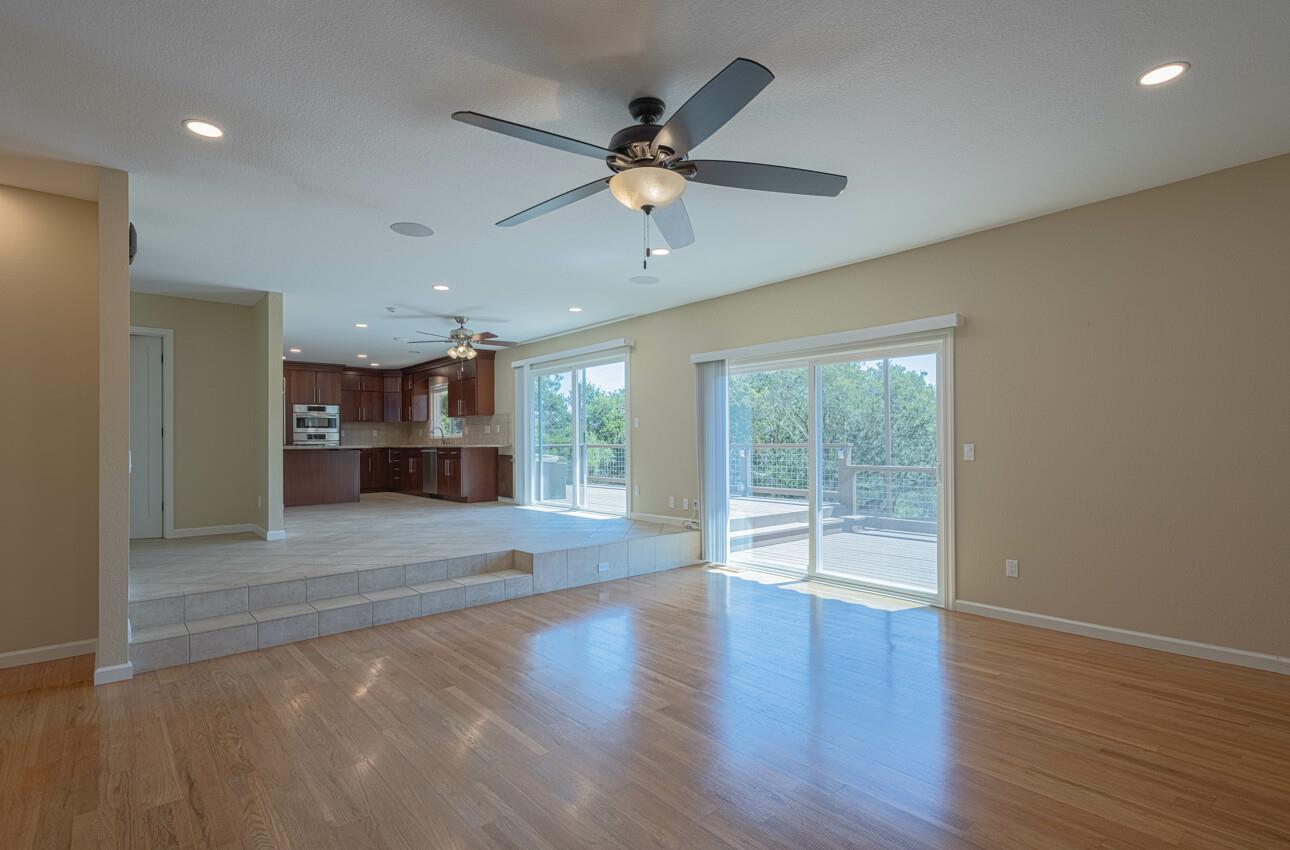 Detail Gallery Image 8 of 60 For 19608 Brentwood Ct, Salinas,  CA 93907 - 3 Beds | 2/1 Baths