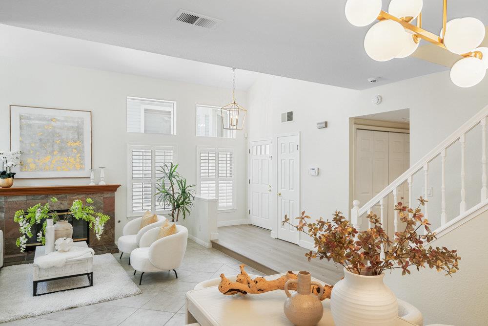 Detail Gallery Image 11 of 47 For 5445 Ontario Cmn, Fremont,  CA 94555 - 2 Beds | 2/1 Baths