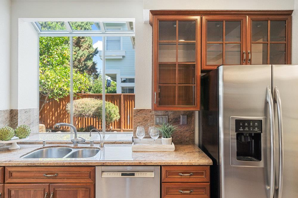 Detail Gallery Image 16 of 47 For 5445 Ontario Cmn, Fremont,  CA 94555 - 2 Beds | 2/1 Baths