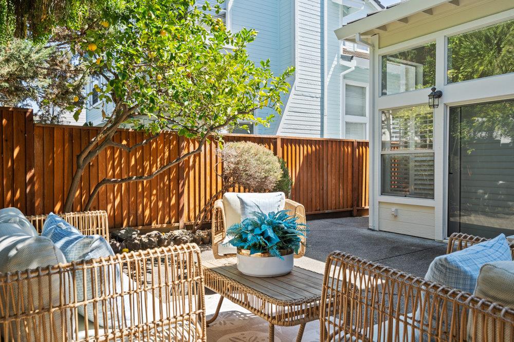 Detail Gallery Image 35 of 47 For 5445 Ontario Cmn, Fremont,  CA 94555 - 2 Beds | 2/1 Baths