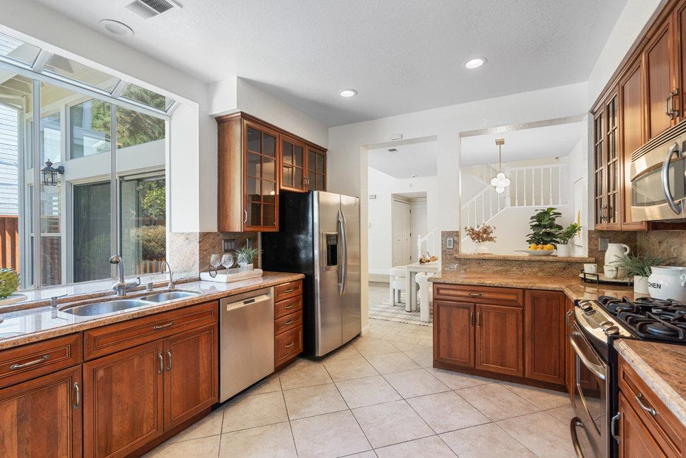 Detail Gallery Image 36 of 47 For 5445 Ontario Cmn, Fremont,  CA 94555 - 2 Beds | 2/1 Baths