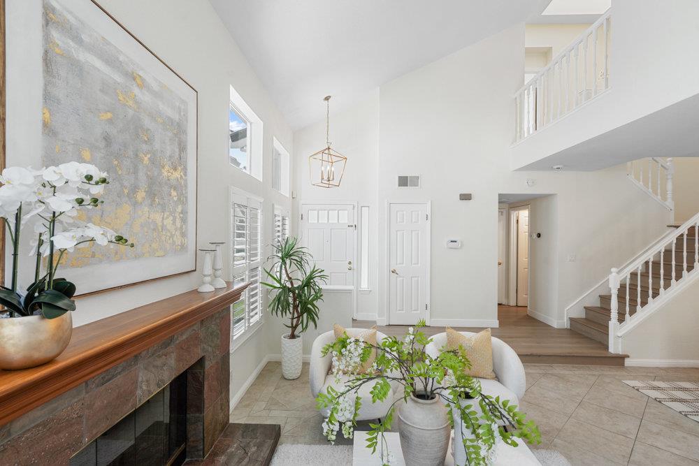 Detail Gallery Image 9 of 47 For 5445 Ontario Cmn, Fremont,  CA 94555 - 2 Beds | 2/1 Baths