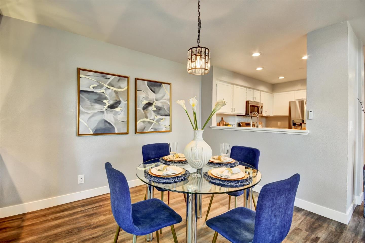Detail Gallery Image 10 of 33 For 150 Yasou Demas Way, San Jose,  CA 95119 - 3 Beds | 3 Baths