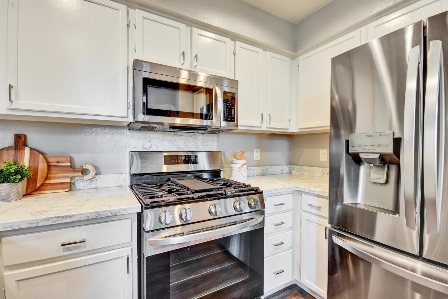 Detail Gallery Image 8 of 33 For 150 Yasou Demas Way, San Jose,  CA 95119 - 3 Beds | 3 Baths