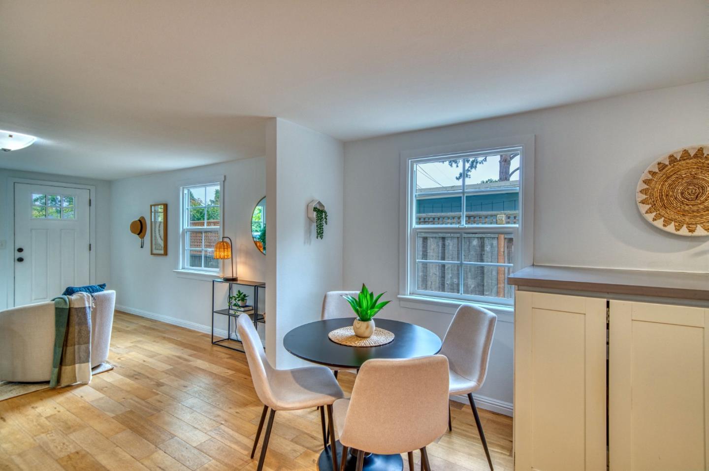 Detail Gallery Image 10 of 37 For 1749 43rd Ave, Capitola,  CA 95010 - 2 Beds | 1 Baths