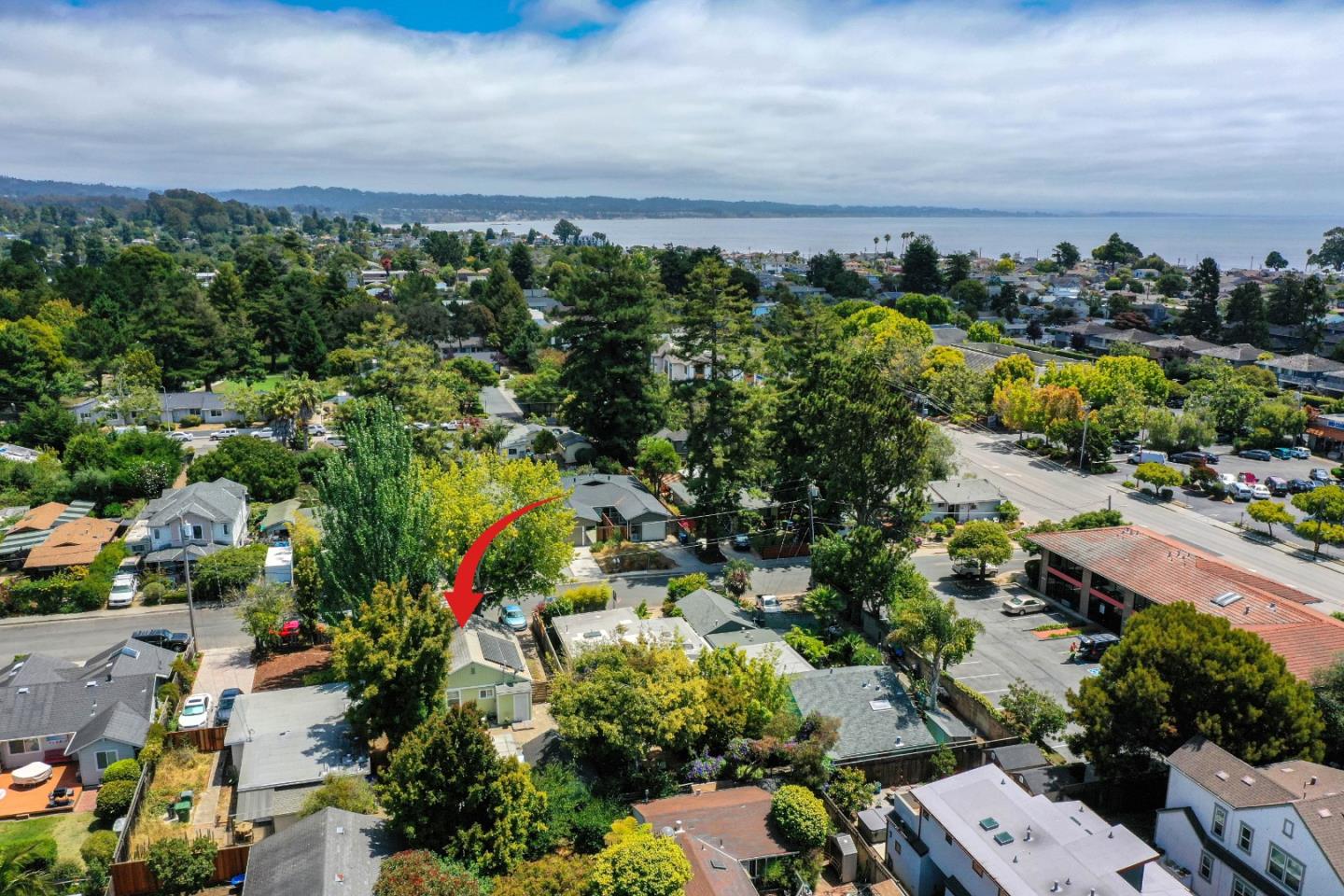 Detail Gallery Image 31 of 37 For 1749 43rd Ave, Capitola,  CA 95010 - 2 Beds | 1 Baths