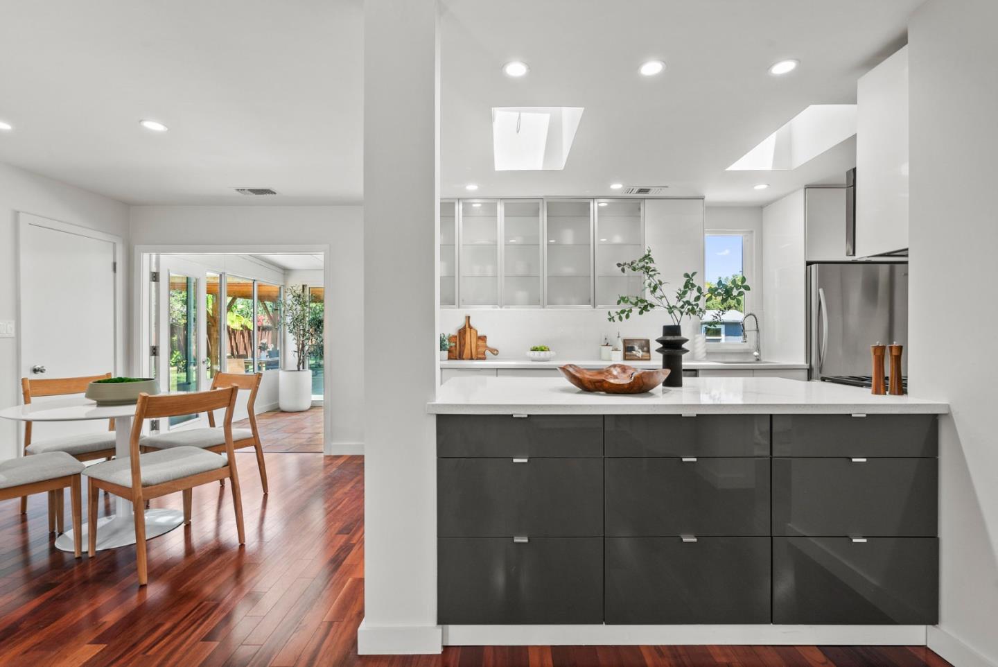 Detail Gallery Image 12 of 66 For 14633 Cole Dr, San Jose,  CA 95124 - 3 Beds | 1/1 Baths