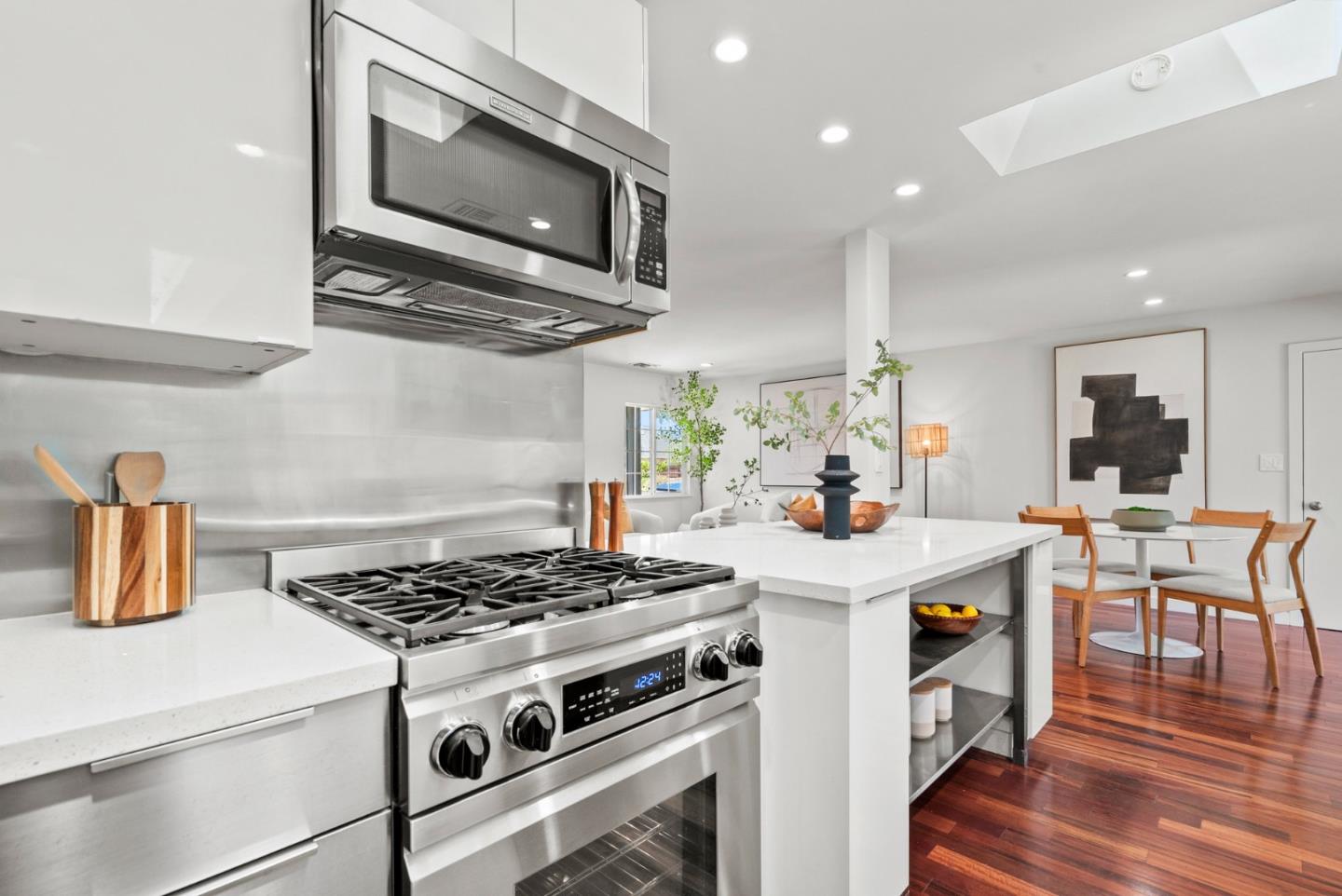 Detail Gallery Image 17 of 66 For 14633 Cole Dr, San Jose,  CA 95124 - 3 Beds | 1/1 Baths