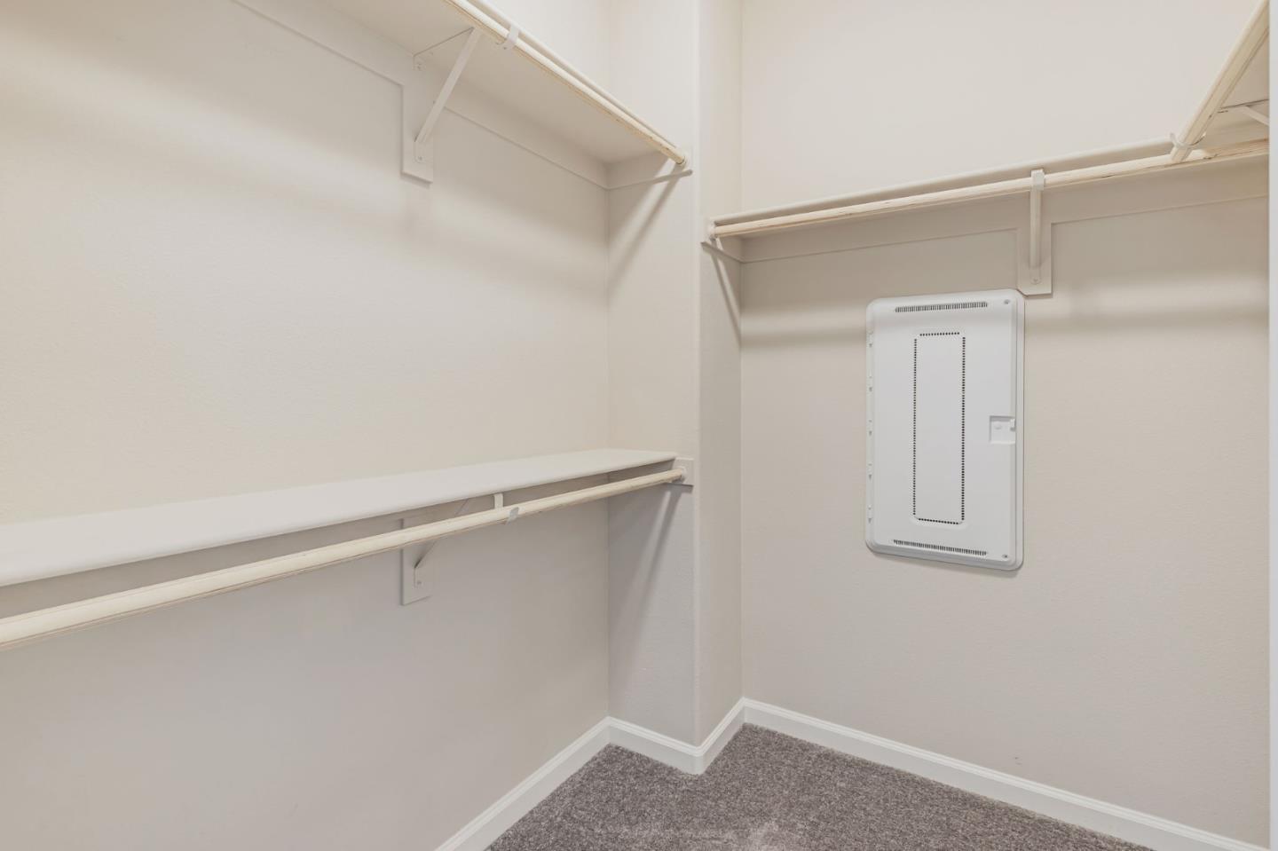 Detail Gallery Image 21 of 29 For 103 Springtime Cir, Hollister,  CA 95023 - 4 Beds | 2/1 Baths