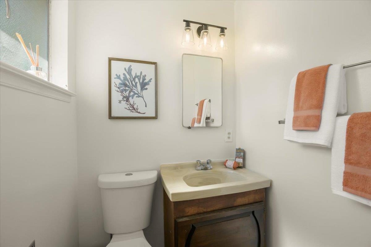 Detail Gallery Image 16 of 32 For 543 Crawford Dr, Sunnyvale,  CA 94087 - 3 Beds | 1/1 Baths