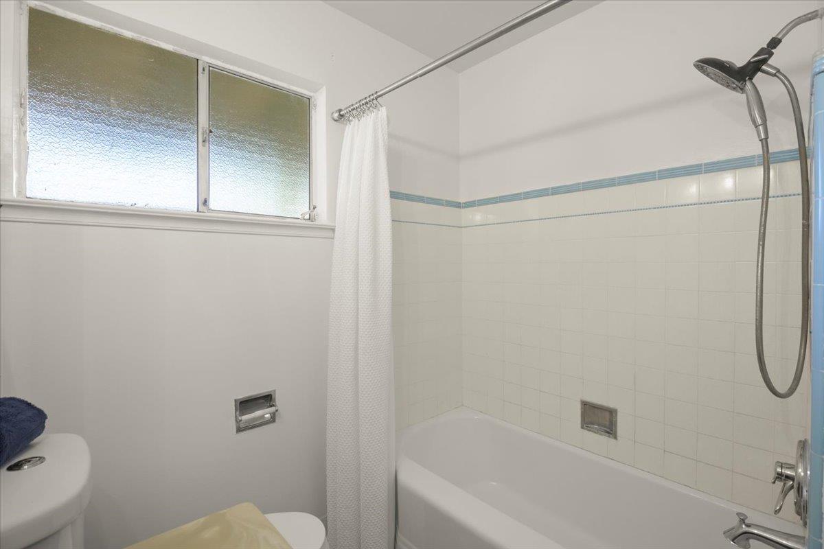 Detail Gallery Image 21 of 32 For 543 Crawford Dr, Sunnyvale,  CA 94087 - 3 Beds | 1/1 Baths