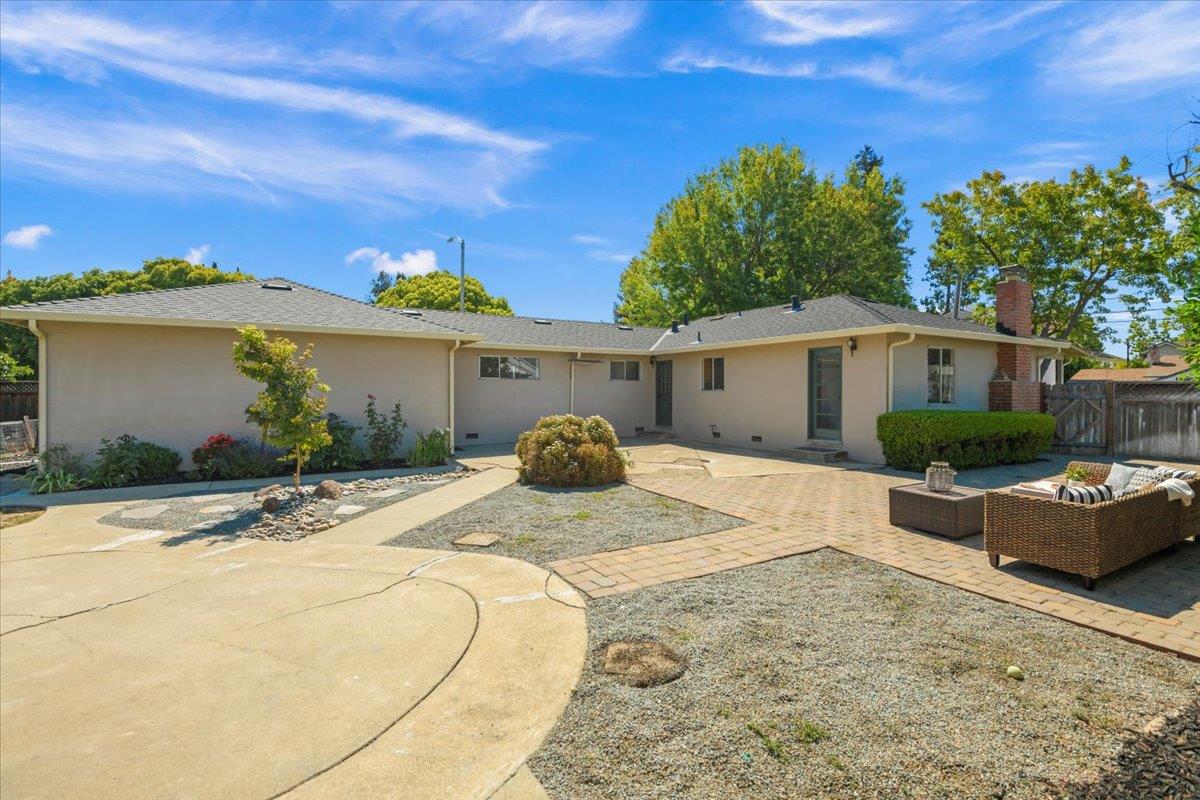 Detail Gallery Image 27 of 32 For 543 Crawford Dr, Sunnyvale,  CA 94087 - 3 Beds | 1/1 Baths