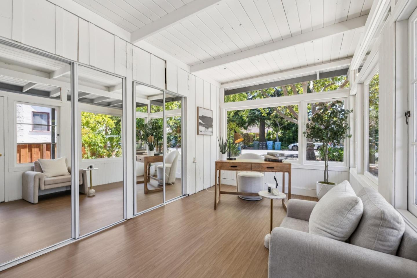 Detail Gallery Image 20 of 55 For 2091 Harvard St, Palo Alto,  CA 94306 - 3 Beds | 2 Baths