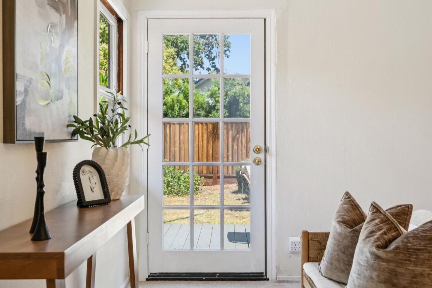 Detail Gallery Image 22 of 55 For 2091 Harvard St, Palo Alto,  CA 94306 - 3 Beds | 2 Baths