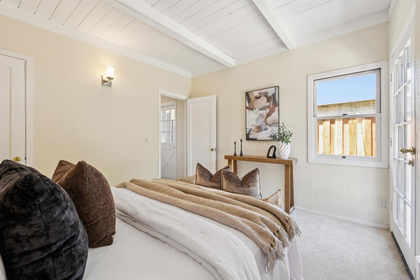 Detail Gallery Image 24 of 55 For 2091 Harvard St, Palo Alto,  CA 94306 - 3 Beds | 2 Baths