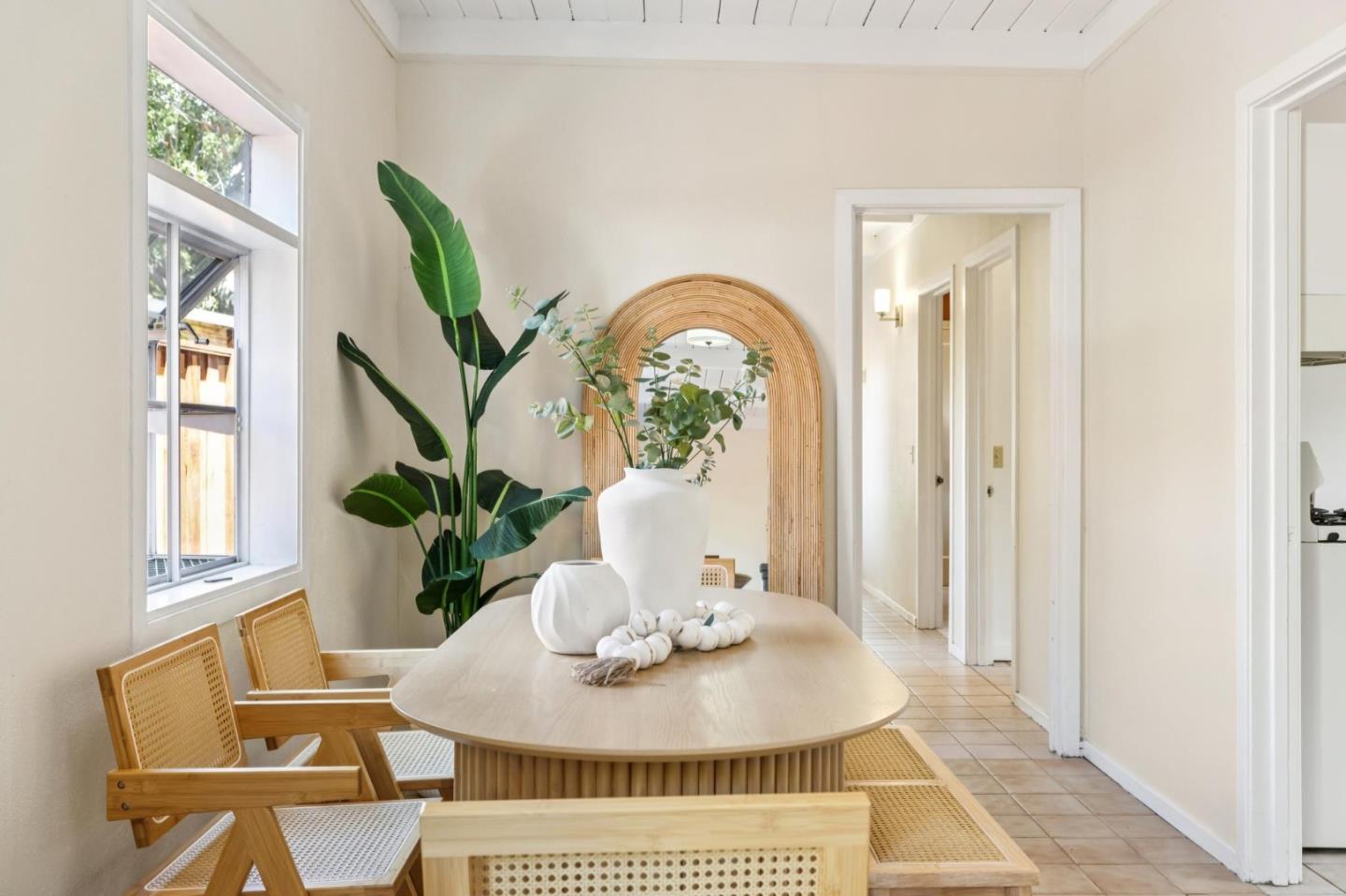 Detail Gallery Image 9 of 55 For 2091 Harvard St, Palo Alto,  CA 94306 - 3 Beds | 2 Baths
