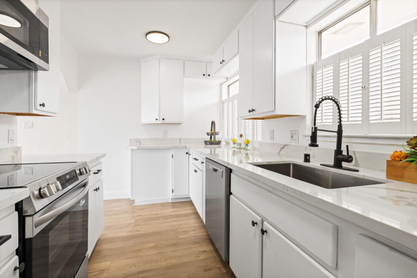 Detail Gallery Image 6 of 20 For 1599 Hays St #306,  San Leandro,  CA 94577 - 2 Beds | 2 Baths