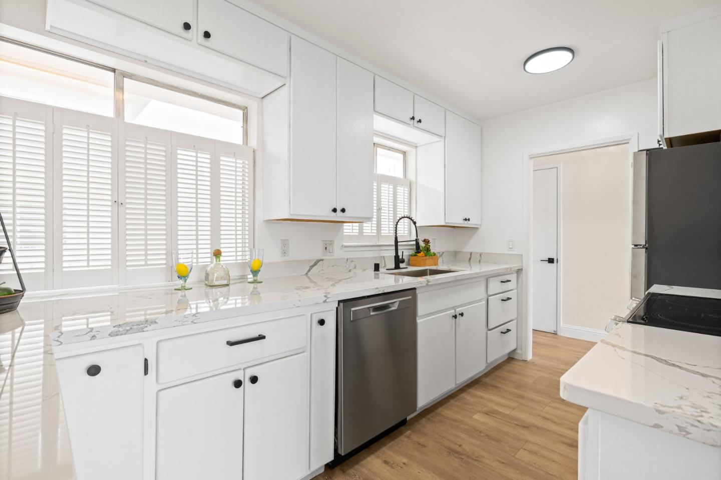 Detail Gallery Image 7 of 20 For 1599 Hays St #306,  San Leandro,  CA 94577 - 2 Beds | 2 Baths