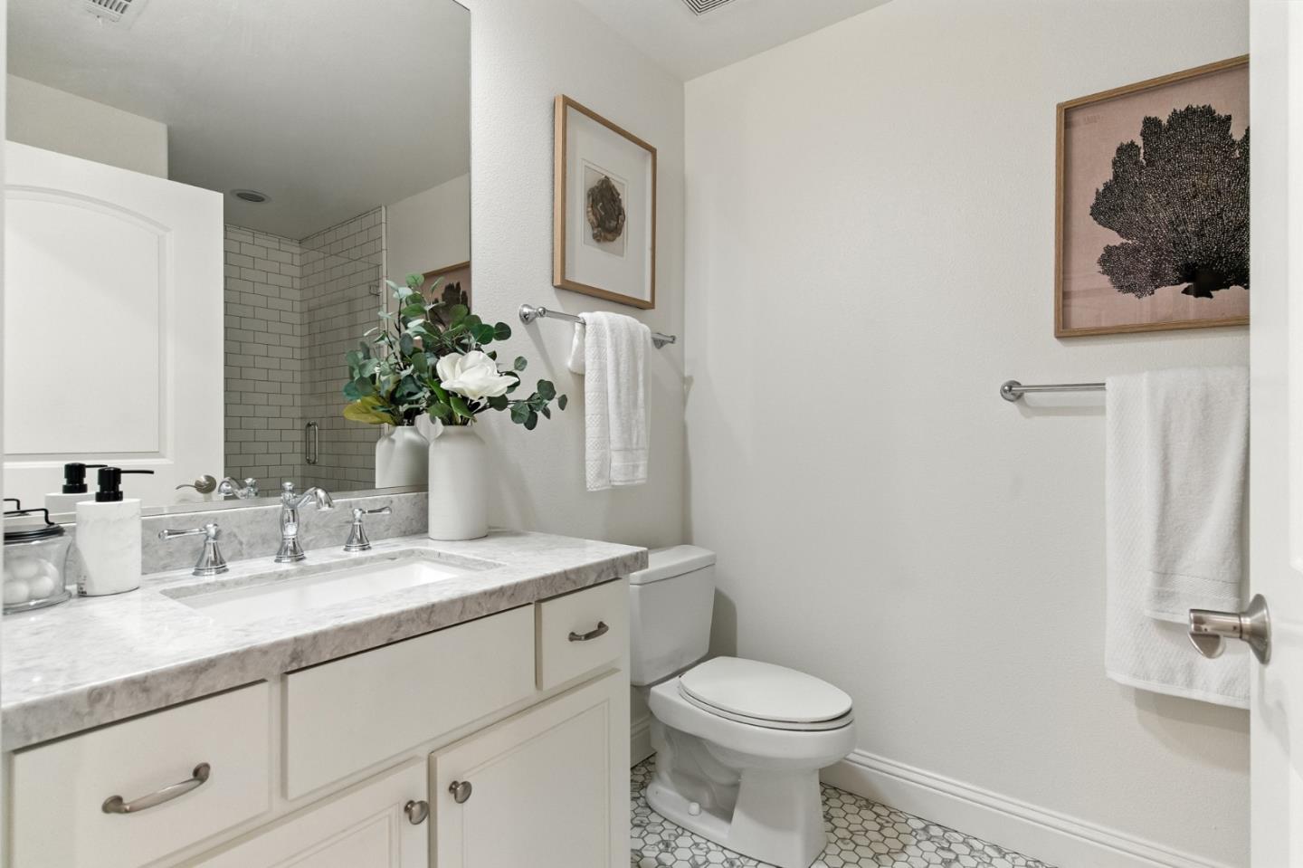 Detail Gallery Image 21 of 39 For 633 Elm St #117,  San Carlos,  CA 94070 - 2 Beds | 2 Baths