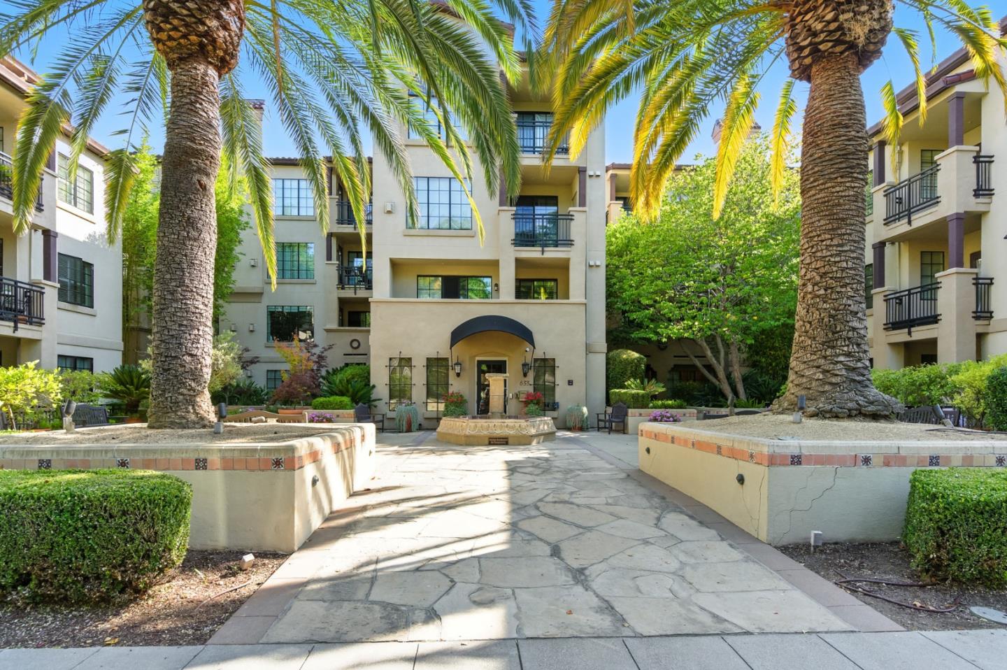 Detail Gallery Image 30 of 39 For 633 Elm St #117,  San Carlos,  CA 94070 - 2 Beds | 2 Baths