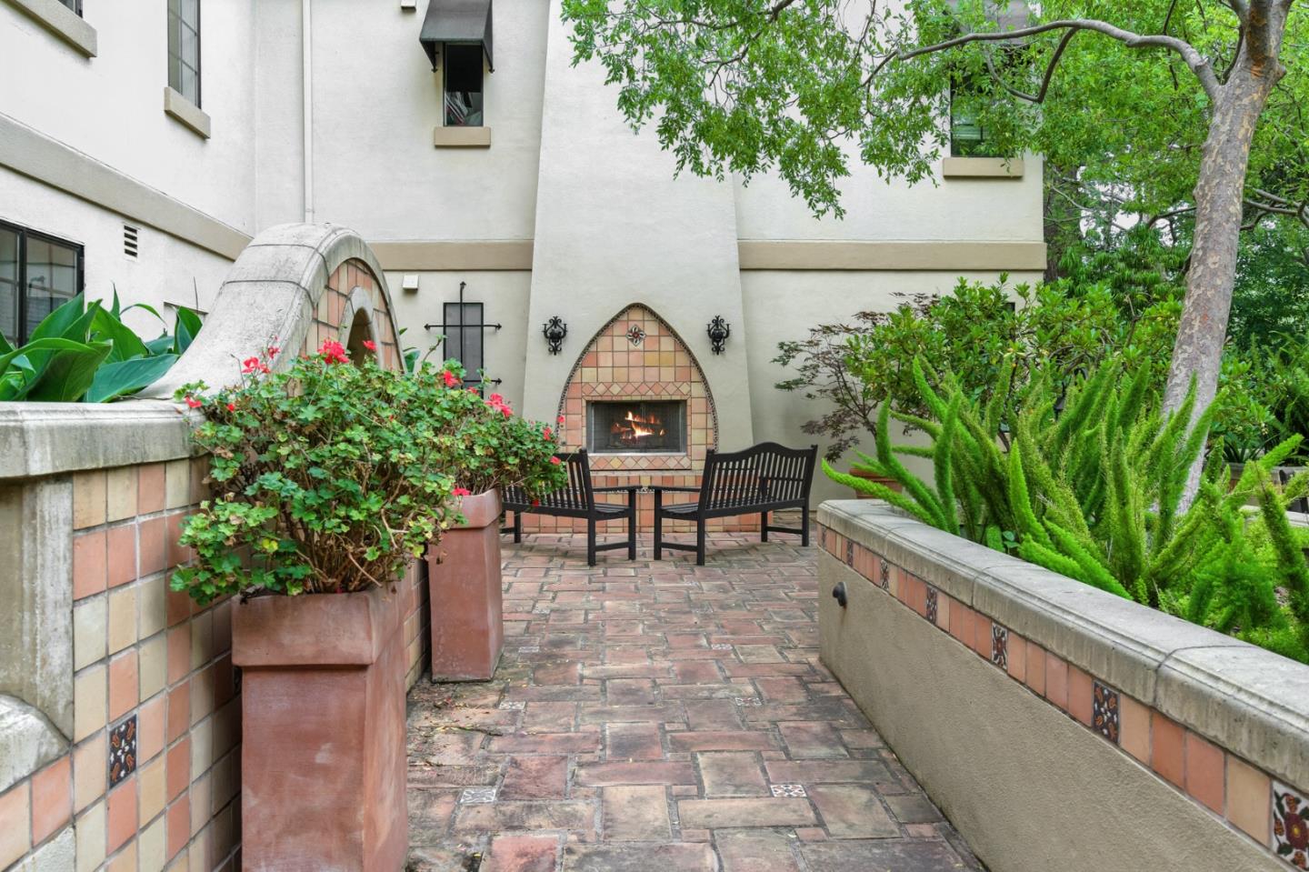 Detail Gallery Image 34 of 39 For 633 Elm St #117,  San Carlos,  CA 94070 - 2 Beds | 2 Baths