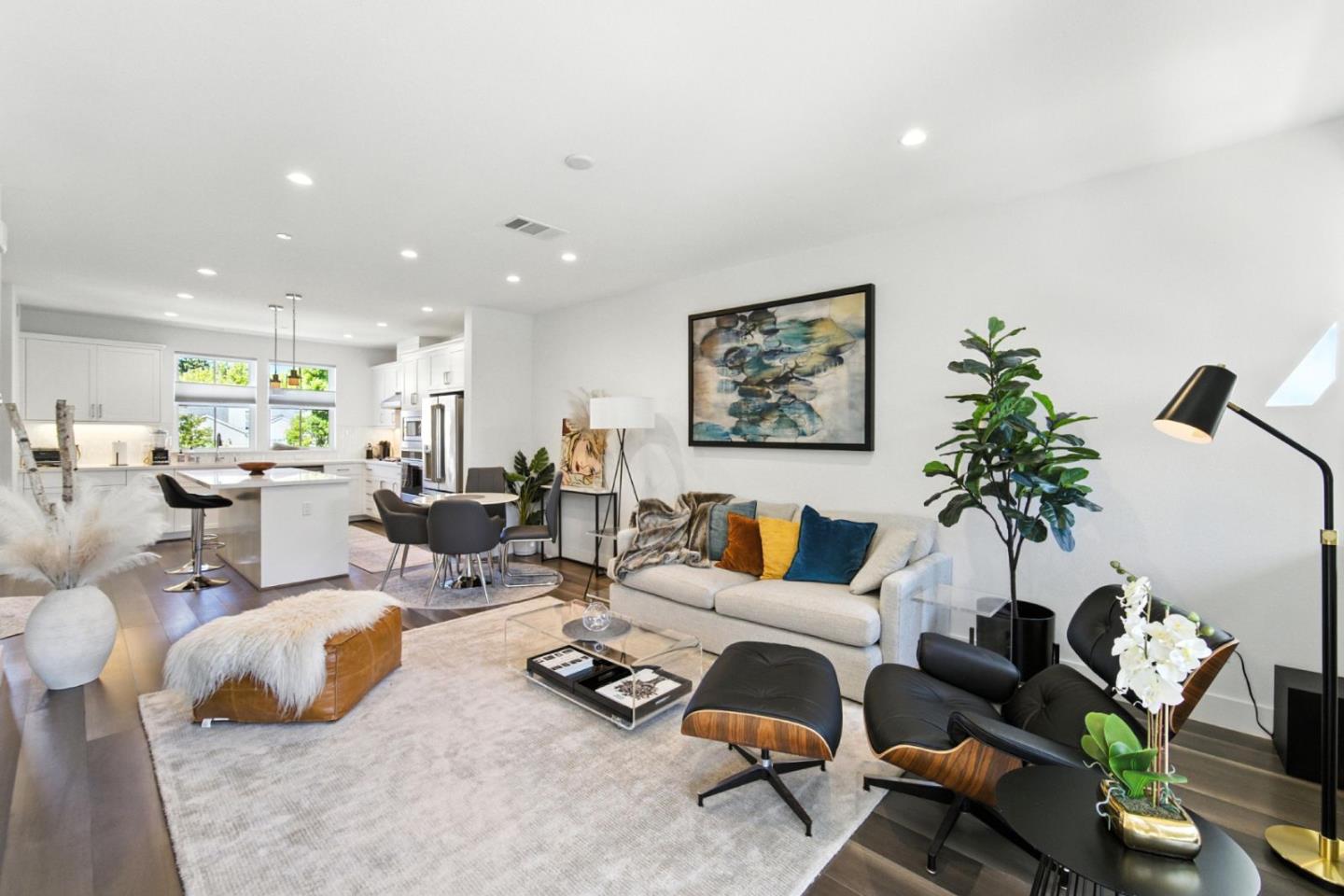 Detail Gallery Image 11 of 45 For 2016 Thea Cir, Mountain View,  CA 94043 - 3 Beds | 3/1 Baths