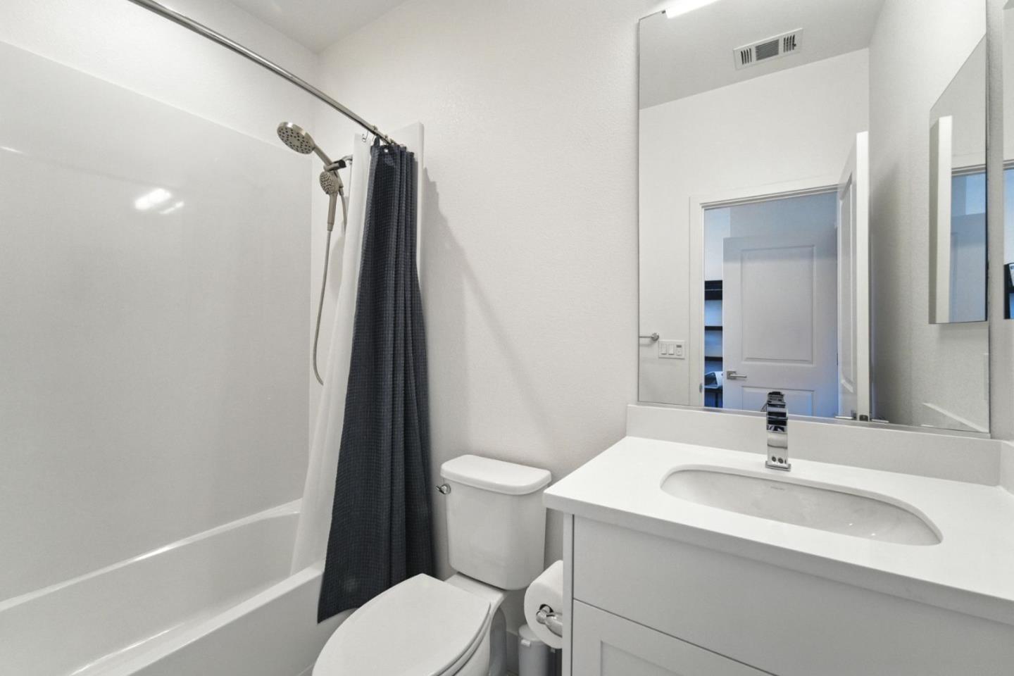 Detail Gallery Image 23 of 45 For 2016 Thea Cir, Mountain View,  CA 94043 - 3 Beds | 3/1 Baths