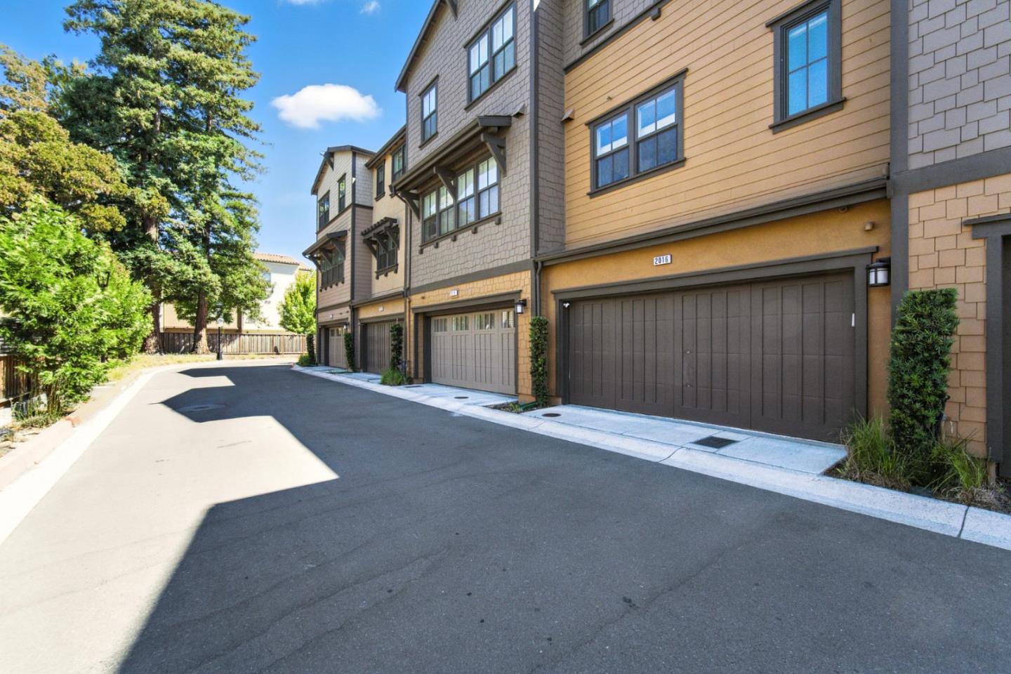 Detail Gallery Image 29 of 45 For 2016 Thea Cir, Mountain View,  CA 94043 - 3 Beds | 3/1 Baths