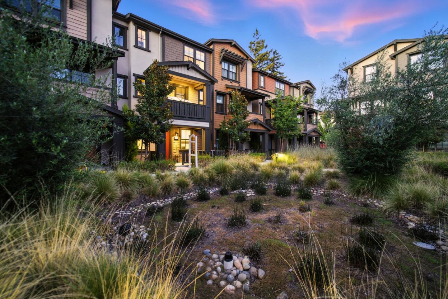 Detail Gallery Image 32 of 45 For 2016 Thea Cir, Mountain View,  CA 94043 - 3 Beds | 3/1 Baths