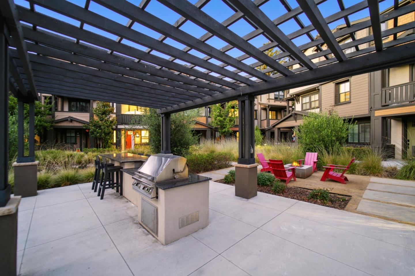Detail Gallery Image 41 of 45 For 2016 Thea Cir, Mountain View,  CA 94043 - 3 Beds | 3/1 Baths