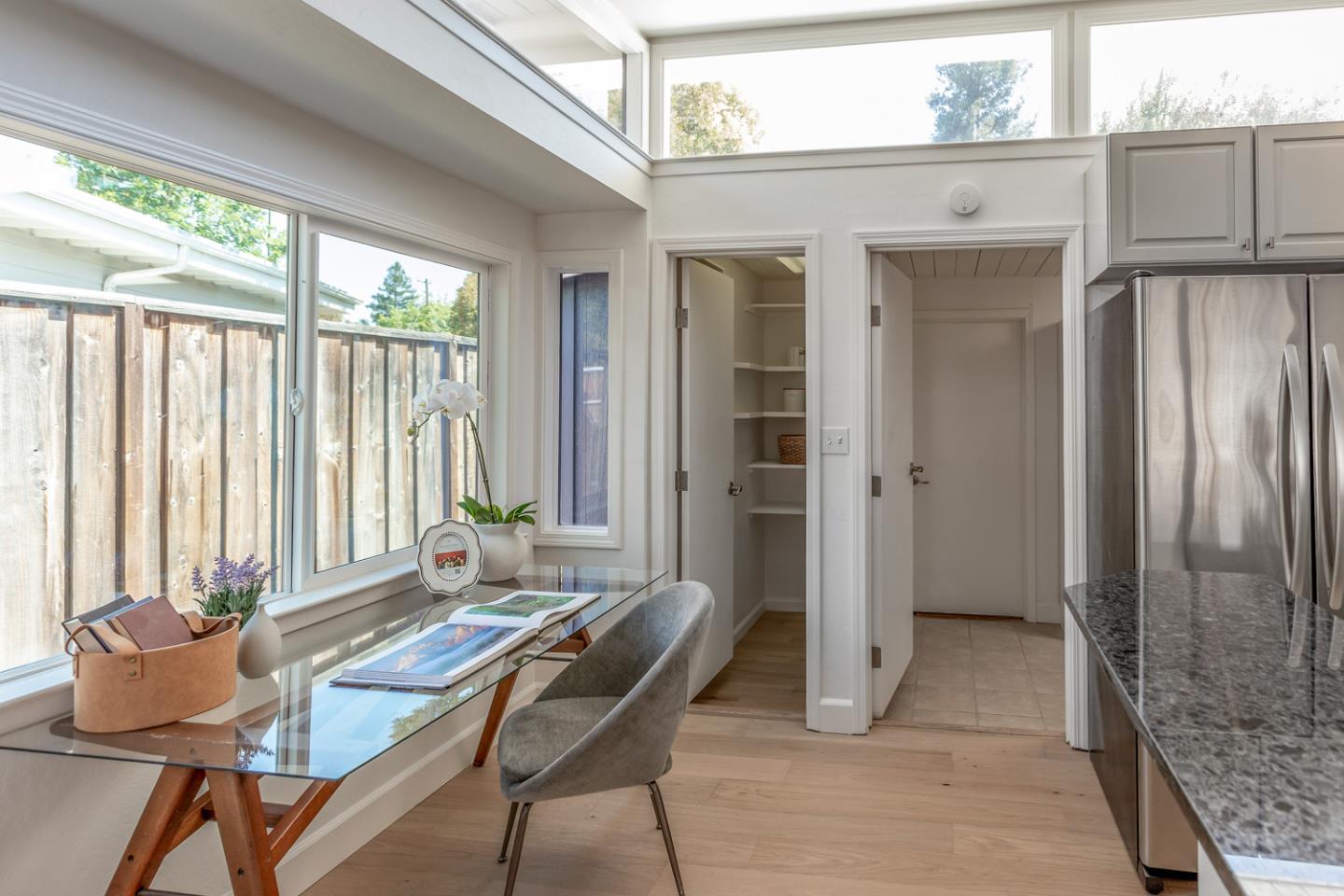 Detail Gallery Image 10 of 26 For 2842 Greer Rd, Palo Alto,  CA 94303 - 3 Beds | 2 Baths