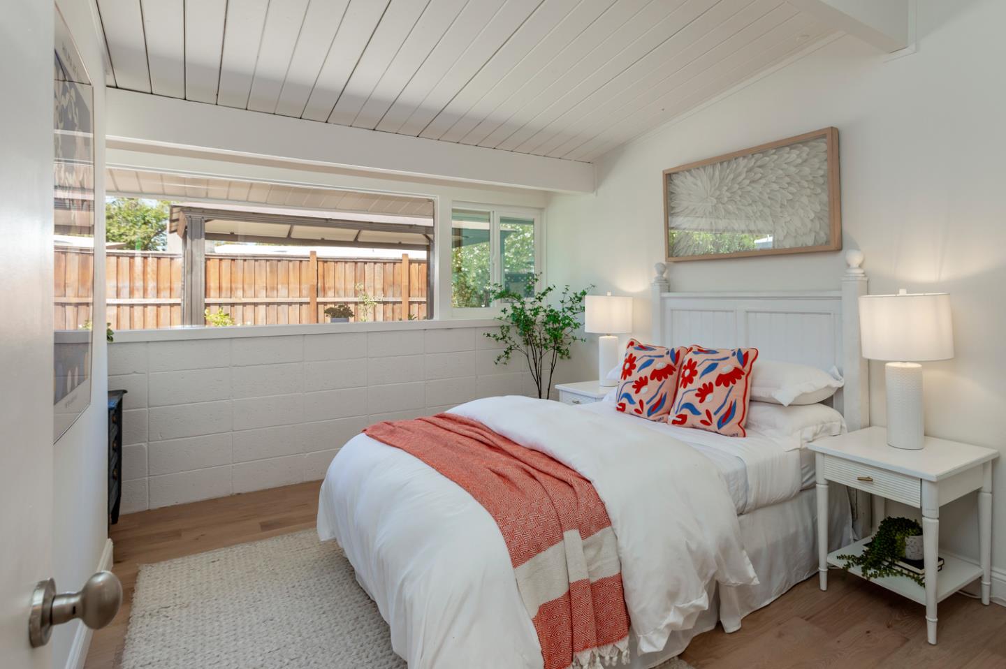 Detail Gallery Image 19 of 26 For 2842 Greer Rd, Palo Alto,  CA 94303 - 3 Beds | 2 Baths