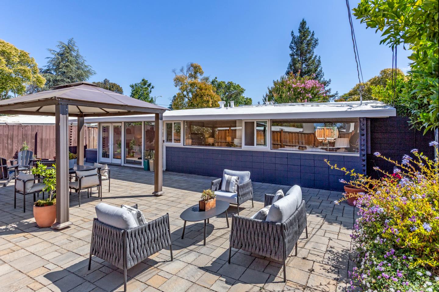 Detail Gallery Image 21 of 26 For 2842 Greer Rd, Palo Alto,  CA 94303 - 3 Beds | 2 Baths