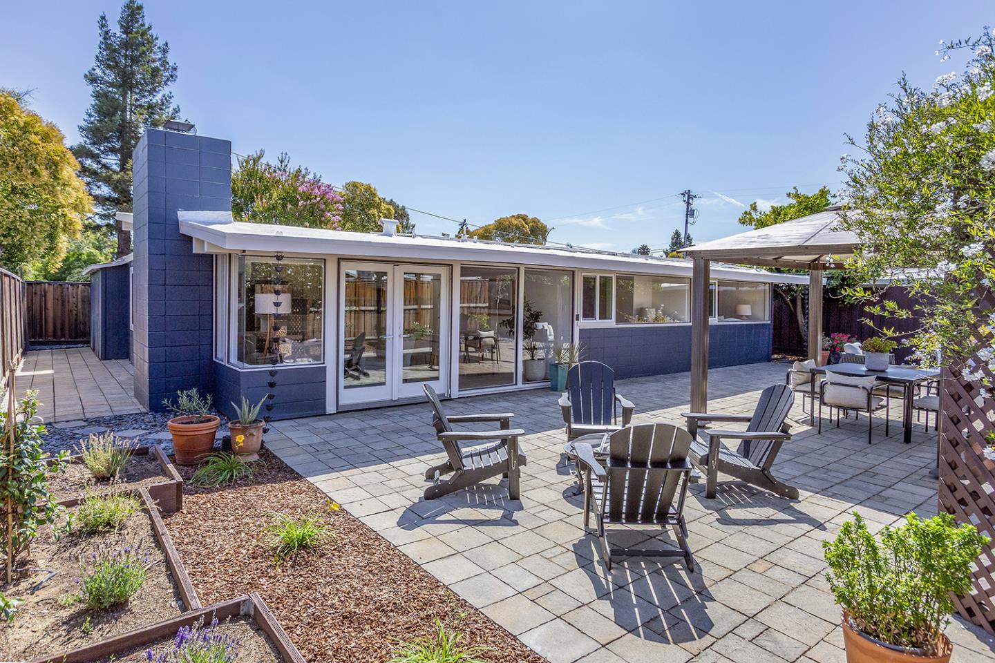Detail Gallery Image 22 of 26 For 2842 Greer Rd, Palo Alto,  CA 94303 - 3 Beds | 2 Baths