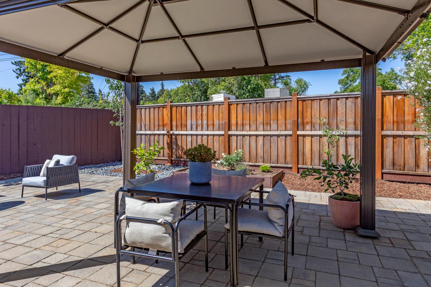 Detail Gallery Image 23 of 26 For 2842 Greer Rd, Palo Alto,  CA 94303 - 3 Beds | 2 Baths