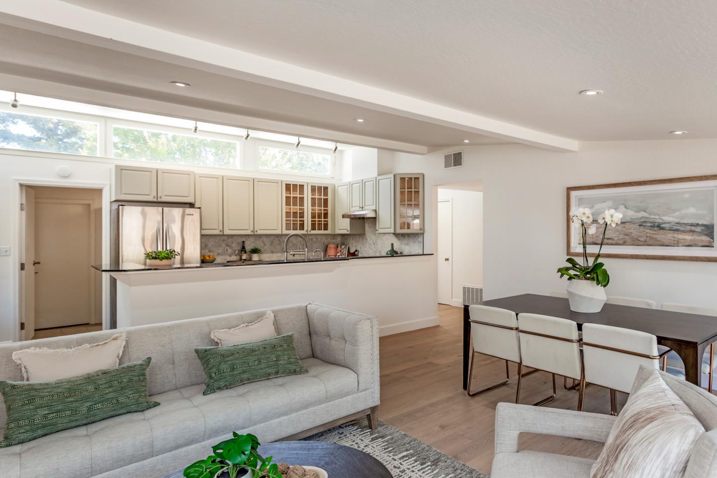 Detail Gallery Image 4 of 26 For 2842 Greer Rd, Palo Alto,  CA 94303 - 3 Beds | 2 Baths