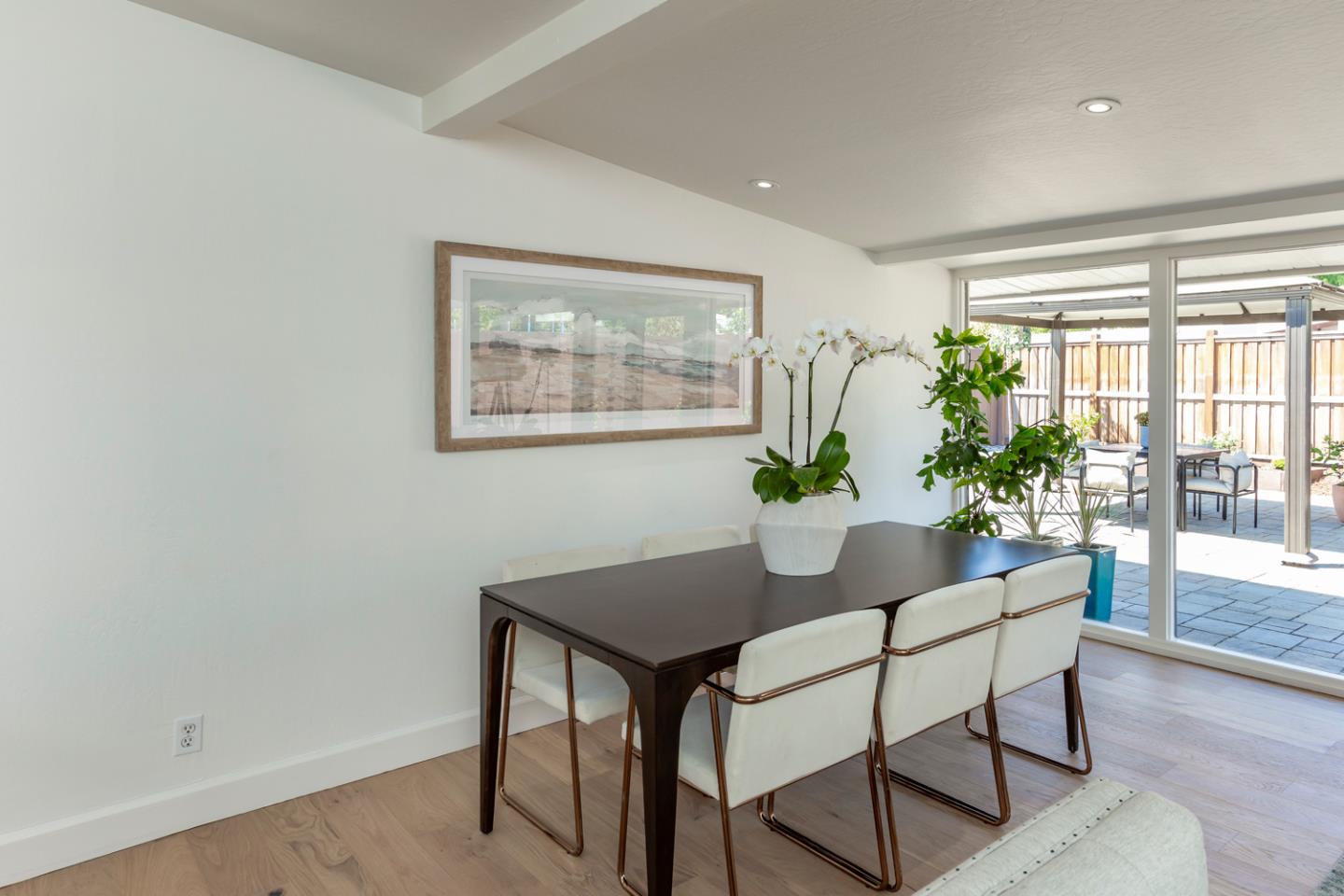 Detail Gallery Image 7 of 26 For 2842 Greer Rd, Palo Alto,  CA 94303 - 3 Beds | 2 Baths