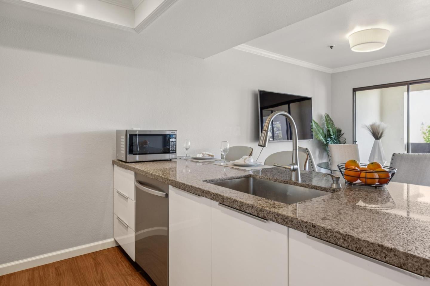 Detail Gallery Image 17 of 32 For 410 Sheridan Ave #446,  Palo Alto,  CA 94306 - 1 Beds | 1 Baths